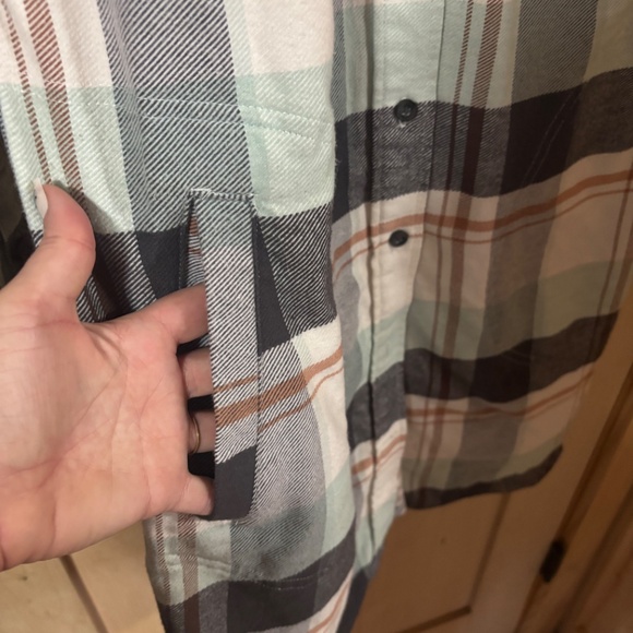 Duluth Trading Folklore Flannel - Picture 3 of 4